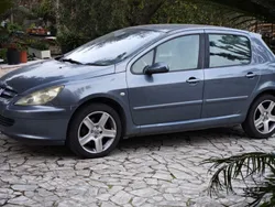 Usata 2005 Peugeot 307 Tre volumi | 1800 € (Buon prezzo)