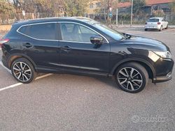 Usata 2015 Nissan Qashqai Tekna SUV | 8700 € (Super prezzo)