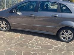 Grigio Usata 2010 Mercedes B200 Premium Monovolume | 5000 € (Buon prezzo)