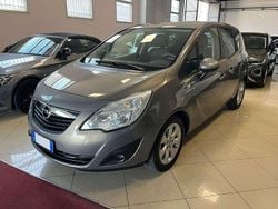 Beige Usata 2011 Opel Meriva Monovolume | 4900 € (Buon prezzo)