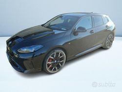 Nero metallizzato Usata 2024 BMW 118 Comfort Edition Due volumi | 34.900 € (Buon prezzo)