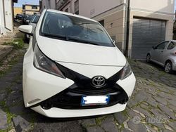 Bianco Usata 2016 Toyota Aygo Due volumi | 6650 € (Ottimo prezzo)