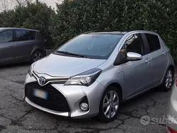 Usata 2014 Toyota Yaris Hybrid Due volumi | 8800 € (Cara)