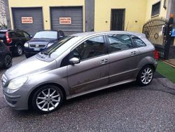 Usata 2008 Mercedes B200 Monovolume | 2999 € (Buon prezzo)