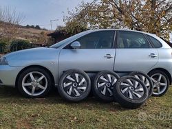 Grigio Usata 2007 Seat Ibiza Stylance Tre volumi | 3600 € (Buon prezzo)