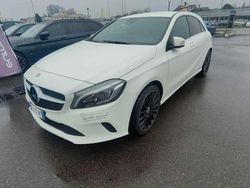 Bianco Usata 2017 Mercedes A180 Tre volumi | 14.500 € (Buon prezzo)