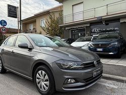 Grigio Usata 2021 VW Polo Highline Tre volumi | 11.990 € (Buon prezzo)