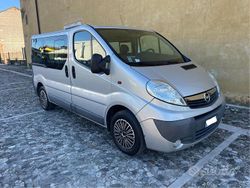 Grigio Usata 2011 Opel Vivaro Monovolume | 7900 € (Cara)