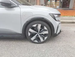 Argento Usata 2023 Renault Mégane Evolution Tre volumi | 27.500 € (Buon prezzo)