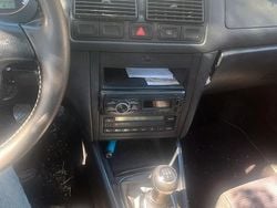 Usata 2002 VW Golf IV Tre volumi | 2000 € (Cara)