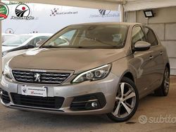 Grigio Usata 2018 Peugeot 308 Allure Tre volumi | 9800 € (Buon prezzo)