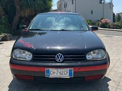 Nero Usata 1999 VW Golf IV Tre volumi | 2000 € (Molto cara)