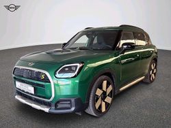 Verde Usata 2024 Mini Countryman Favoured SUV | 39.599 € (Buon prezzo)