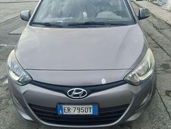 Usata 2013 Hyundai i20 Comfort Tre volumi | 3000 €