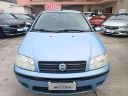 Blu Usata 2006 Fiat Punto Tre volumi | 1500 € (Ottimo prezzo)