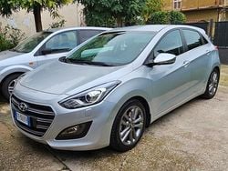 Grigio Usata 2015 Hyundai i30 Tre volumi | 8900 €
