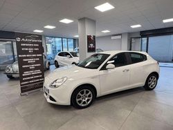 Bianco Usata 2013 Alfa Romeo Giulietta Progression Tre volumi | 7990 € (Buon prezzo)