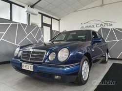 Blu Usata 1997 Mercedes E250 Elegance Tre volumi | 8900 €
