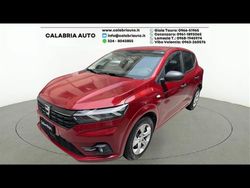 Rosso Usata 2022 Dacia Sandero Essentiel Due volumi | 10.500 € (Buon prezzo)
