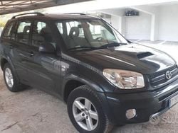 Usata 2004 Toyota RAV4 SUV | 5000 € (Molto cara)