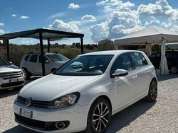 Bianco Usata 2011 VW Golf VI Highline Tre volumi | 6500 € (Buon prezzo)