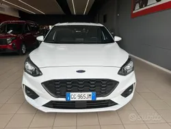 Bianco Usata 2021 Ford Focus ST Tre volumi | 20.500 € (Buon prezzo)