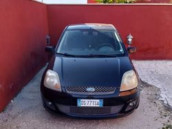 Nero Usata 2007 Ford Fiesta Due volumi | 1200 € (Ottimo prezzo)