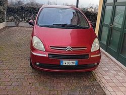 Rosso Usata 2005 Citroën Xsara Picasso Monovolume | 2200 €