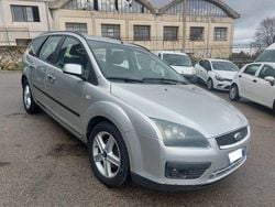 Grigio Usata 2006 Ford Focus S Station wagon | 1500 € (Buon prezzo)
