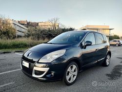 Grigio Usata 2011 Renault Scénic III Dynamique Monovolume | 3500 € (Ottimo prezzo)