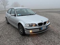 Usata 2001 BMW 320 Efficient Dynamics Tre volumi | 3900 € (Buon prezzo)