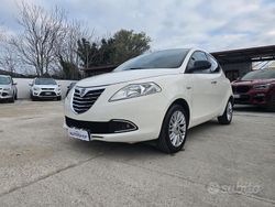 Bianco Usata 2014 Lancia Ypsilon Platinum Due volumi | 8400 € (Molto cara)