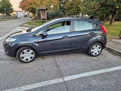 Grigio Usata 2009 Ford Fiesta Due volumi | 3450 €