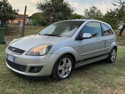 Usata 2008 Ford Fiesta Due volumi | 3200 € (Buon prezzo)