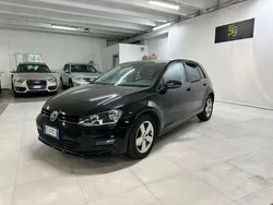 Nero Usata 2013 VW Golf VII Highline Tre volumi | 7900 € (Buon prezzo)