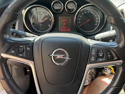 Bianco Usata 2014 Opel Astra Tre volumi | 7500 € (Molto cara)