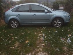 Grigio Usata 2005 Ford Focus Tre volumi | 1700 € (Super prezzo)