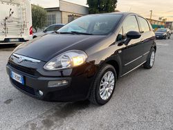 Nero Usata 2010 Fiat Grande Punto Due volumi | 4500 € (Buon prezzo)