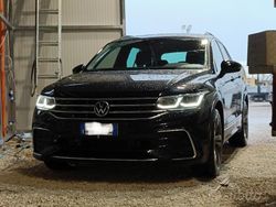 Nero Usata 2020 VW Tiguan R-line SUV | 30.500 € (Molto cara)