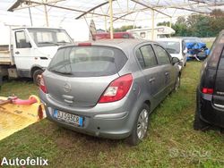 Grigio Usata 2006 Opel Corsa Tre volumi | 600 € (Super prezzo)