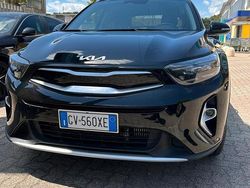 Nero Usata 2024 Kia Stonic SUV | 17.900 € (Buon prezzo)