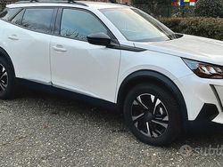 Bianco Usata 2023 Peugeot 2008 Allure SUV | 18.500 €