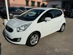 Bianco Usata 2015 Kia Venga Due volumi | 7000 €
