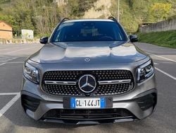 Grigio Usata 2023 Mercedes GLB200 Premium SUV | 38.500 € (Buon prezzo)