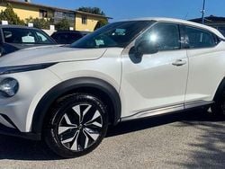 Bianco perla Usata 2022 Nissan Juke Acenta SUV | 15.290 € (Buon prezzo)