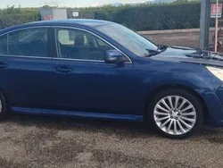Blu/azzurro Usata 2010 Subaru Legacy Trend Tre volumi | 3000 €