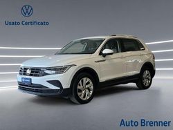 Pure white pastello Usata 2021 VW Tiguan Life SUV | 27.900 € (Buon prezzo)