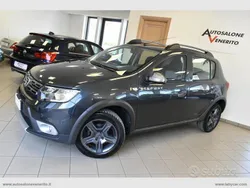 Grigio Usata 2017 Dacia Sandero Stepway Due volumi | 7500 € (Buon prezzo)