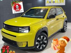 Giallo oro Nuova 2025 Fiat Grande Panda Icon Due volumi | 18.450 € (Super prezzo)