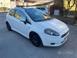 Bianco Usata 2008 Fiat Grande Punto Dynamic Due volumi | 1500 € (Buon prezzo)